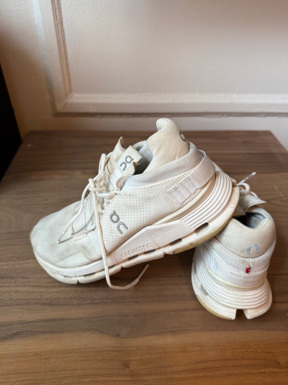 On Running Cloudkids White womens Running Shoes